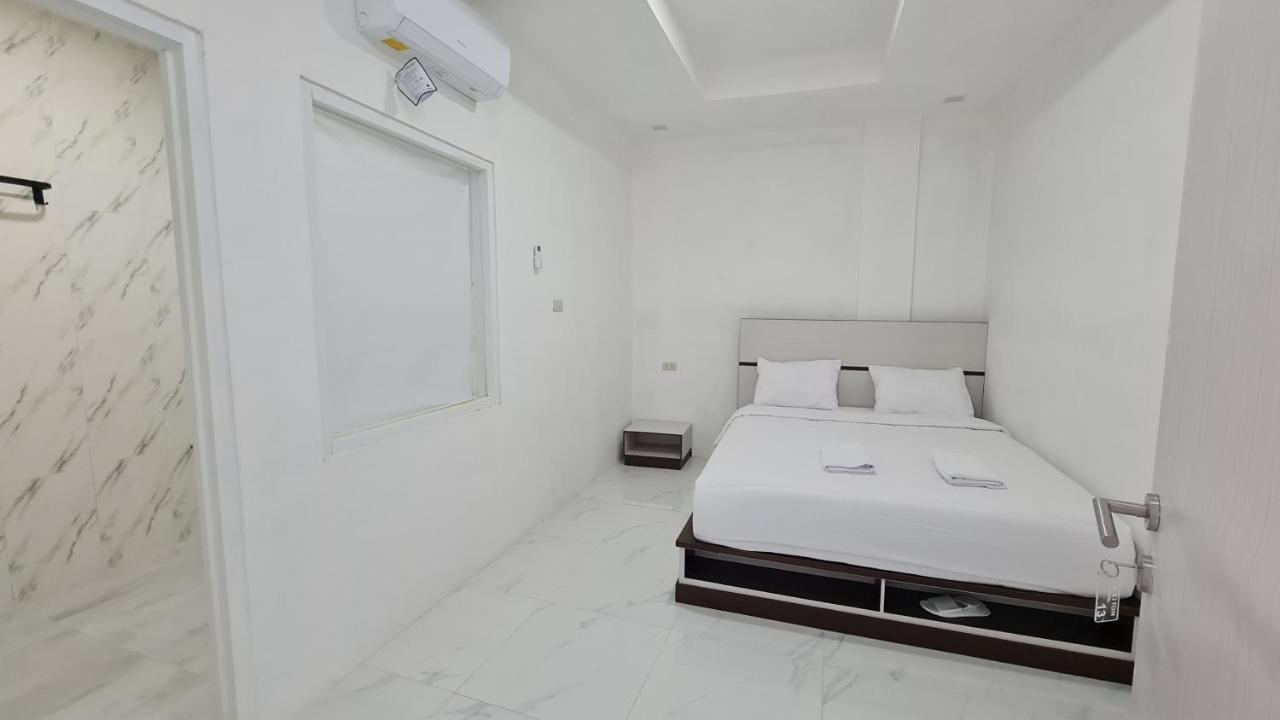 The Riton Hotel Tigaras מראה חיצוני תמונה