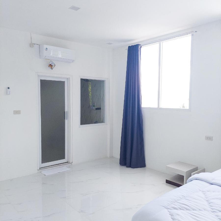 The Riton Hotel Tigaras מראה חיצוני תמונה
